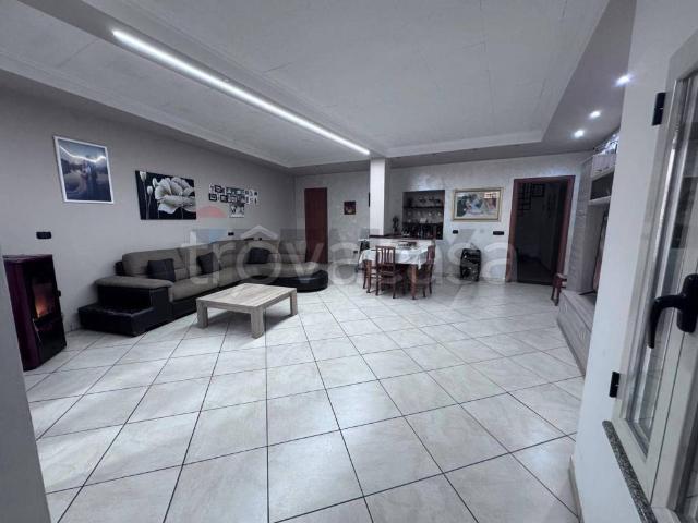Vendesi casa indipendente a Corigliano Rossano
