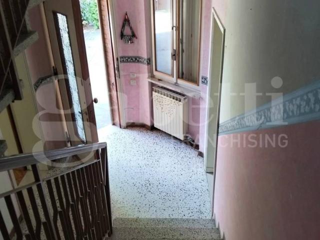 Vendesi casa indipendente a Costa di Rovigo