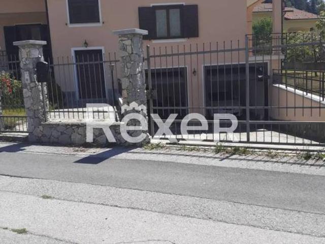 Vendesi casa indipendente a Calizzano