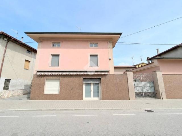Vendesi casa indipendente a Calvisano via Guglielmo Marconi, 23