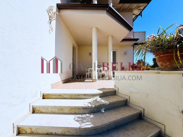 Vendesi casa indipendente a Camaiore via della Gronda, Lido Di Camaiore