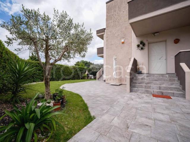 Vendesi casa indipendente a Campi Bisenzio via dei Platani, 32, San Donnino