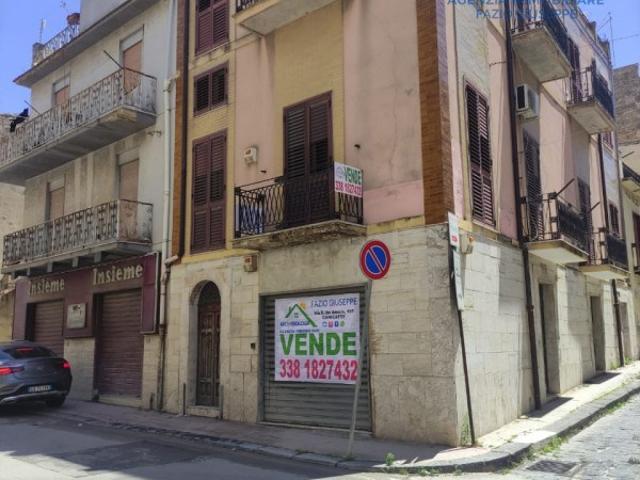 Vendesi casa indipendente a Canicattì