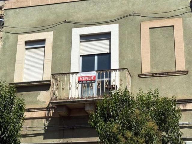Vendesi casa indipendente a Canosa di Puglia