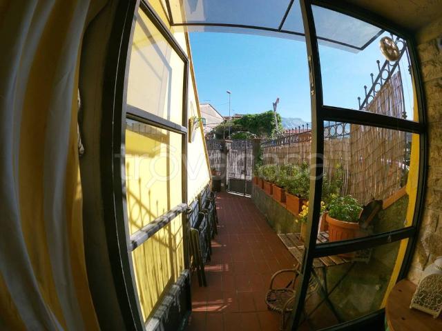 Vendesi casa indipendente a Carrara