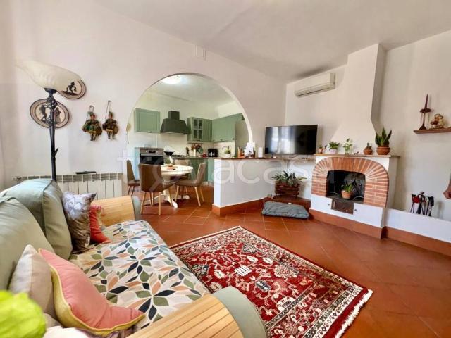Vendesi casa indipendente a Cascina, Navacchio Sud