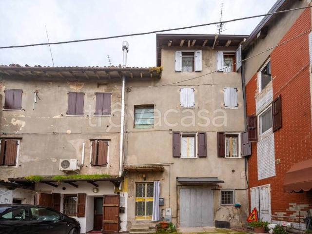 Vendesi casa indipendente a Casalgrande Alto, Casalgrande