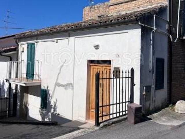 Vendesi casa indipendente a Casalincontrada via Pietro Mascagni