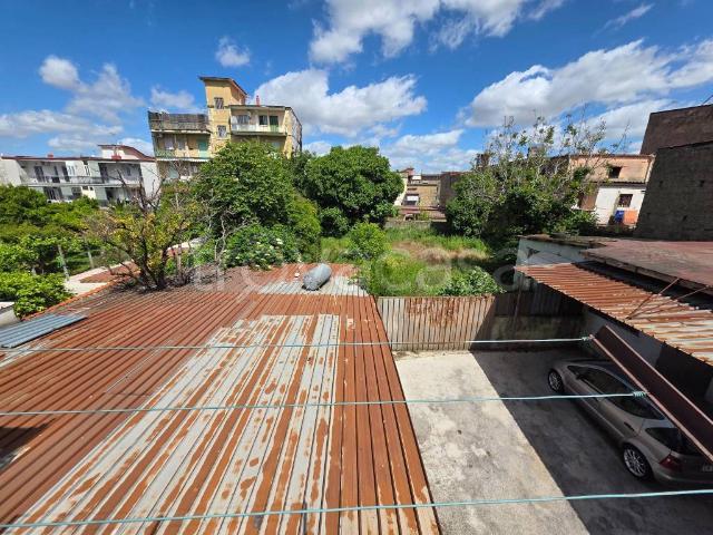Vendesi casa indipendente a Casavatore corso Europa, 52
