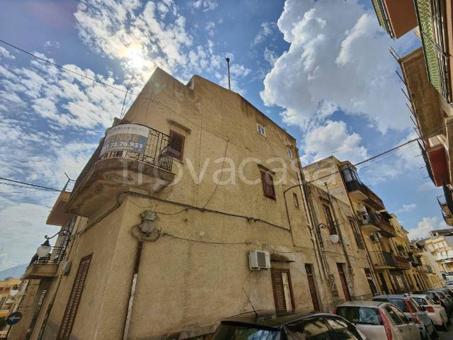 Vendesi casa indipendente a Casteldaccia via Giuseppe Mazzini, 64