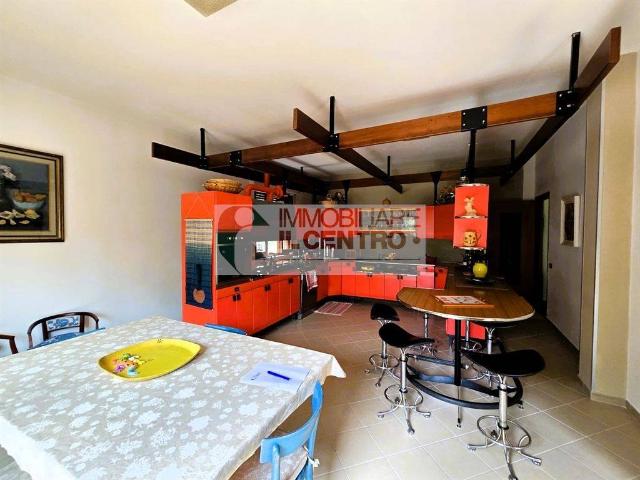 Vendesi casa indipendente a Castelnuovo Magra