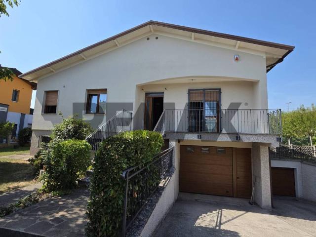 Vendesi casa indipendente a Castiglione delle Stiviere