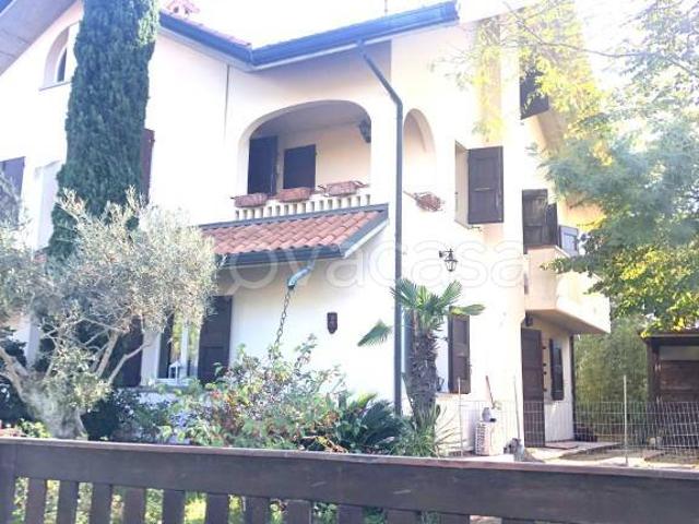 Vendesi casa indipendente a Cervia via delle Azalee, 35