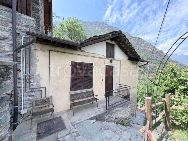 Vendesi casa indipendente a Champdepraz