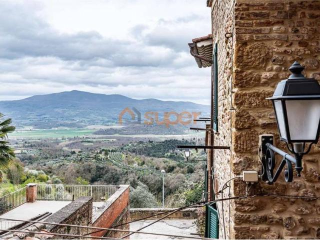 Vendesi casa indipendente a Città della Pieve via Fior d'Alisi