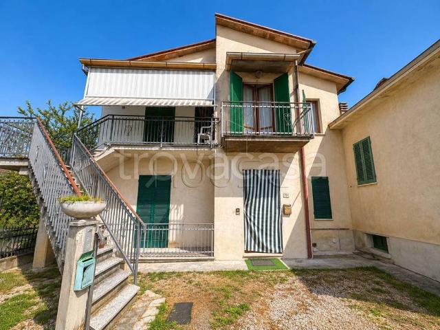 Vendesi casa indipendente a Città di Castello, Trestina