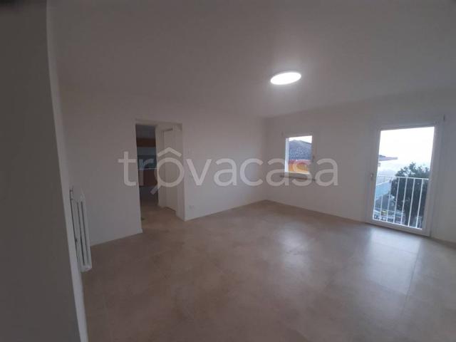 Vendesi casa indipendente a Creazzo via Masare