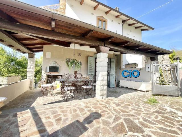 Vendesi casa indipendente a Baigno, Camugnano