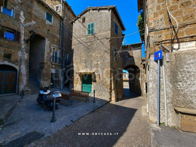 Vendesi casa indipendente a Bassano Romano