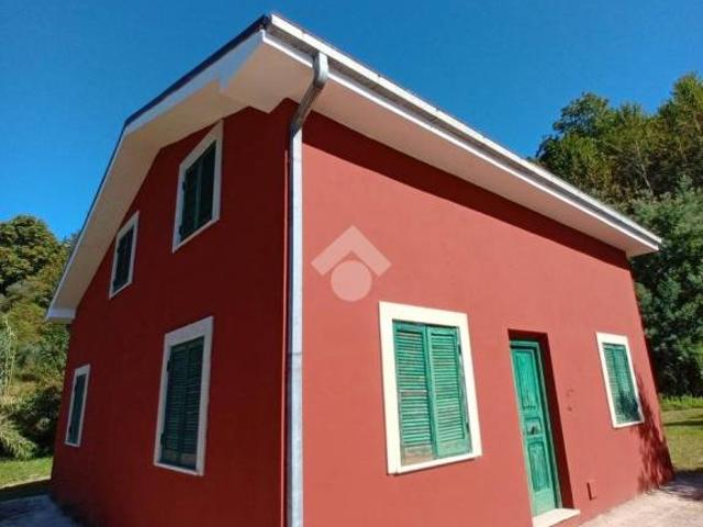 Vendesi casa indipendente a Bellegra