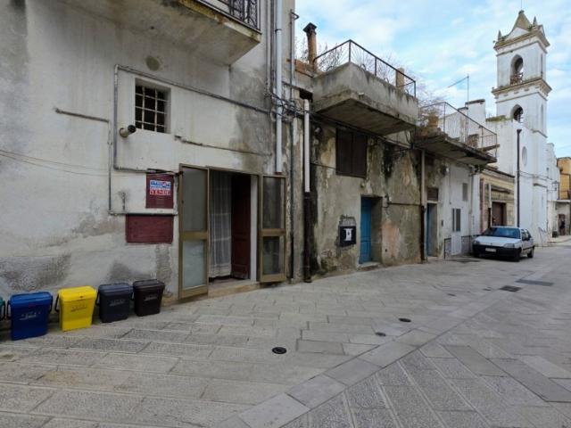 Vendesi casa indipendente a Bernalda via Eraclea 43