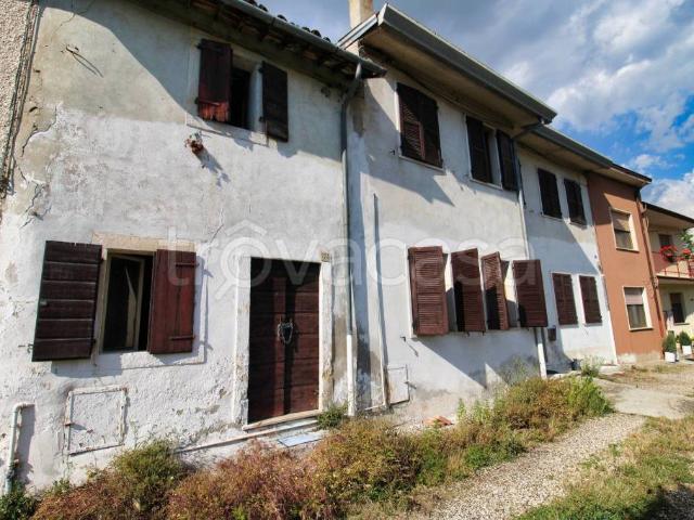 Vendesi casa indipendente a Brognoligo, Monteforte d'Alpone