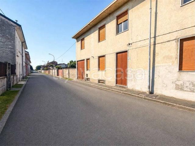 Vendesi casa indipendente a Busto Garolfo via San Francesco, 26