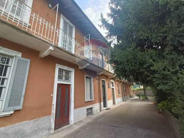 Vendesi casa indipendente a Busto Garolfo via San Remigio, 59