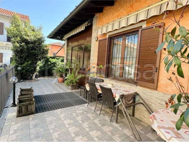 Vendesi casa indipendente a Gallarate, Arnate