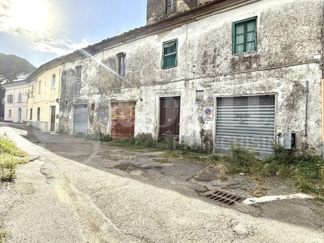 Vendesi casa indipendente a Gello, Pontedera