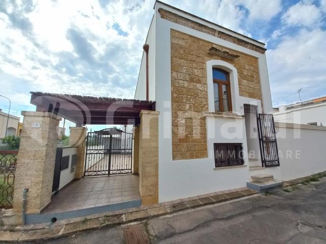 Vendesi casa indipendente a Gemini, Ugento