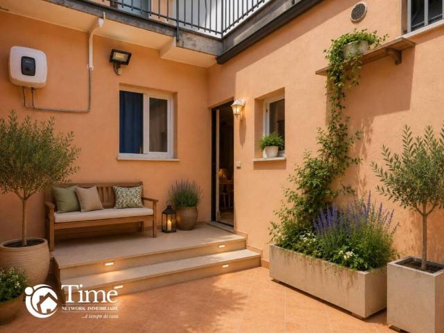 Vendesi casa indipendente a Giarre via Ruggero I, 195