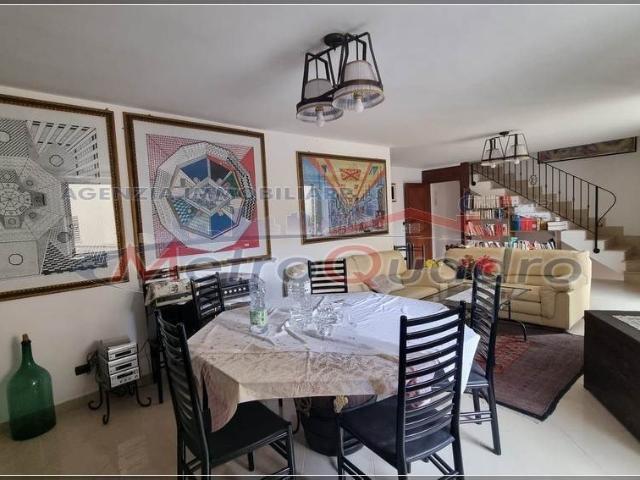 Vendesi casa indipendente a Delia