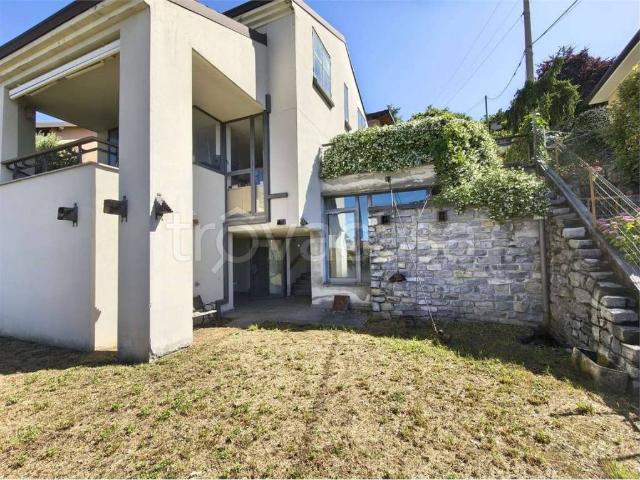 Vendesi casa indipendente a Eupilio