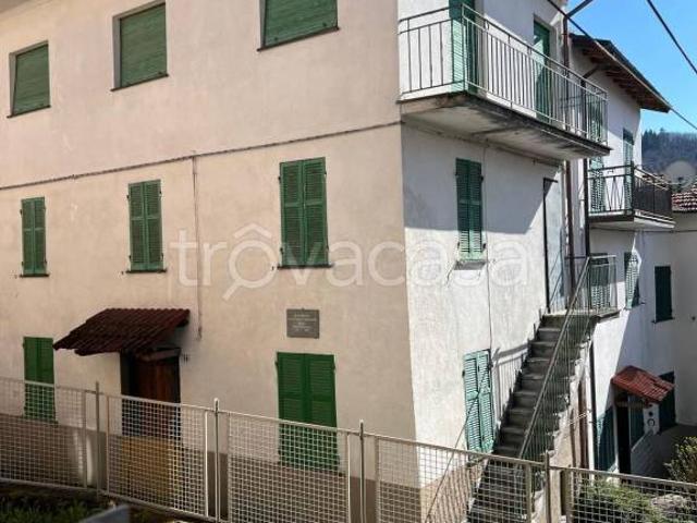 Vendesi casa indipendente a Fontanigorda via Padre Giuliani