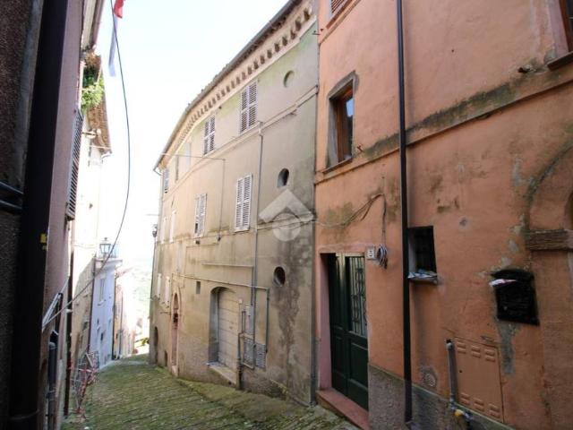 Vendesi casa indipendente a Fermo vicolo del Pozzo, 9