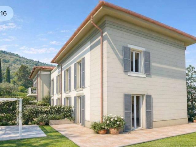 Vendesi casa indipendente a Firenze viale Raffaello Sanzio, Ponte alla Vittoria