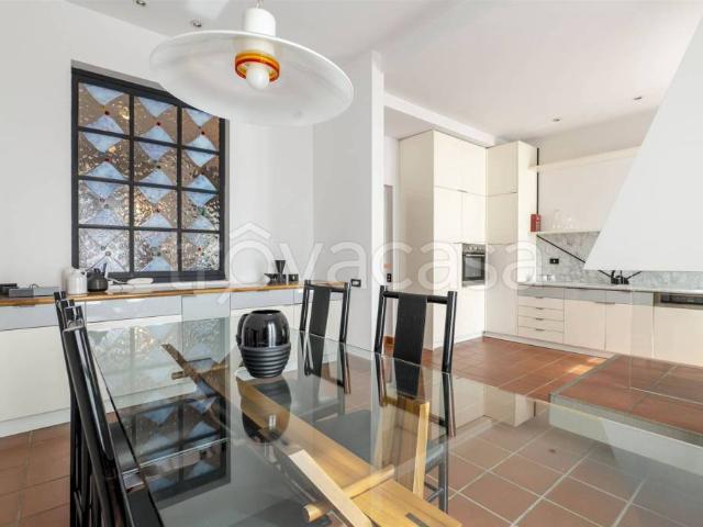 Vendesi casa indipendente a Firenze via Pistoiese, Brozzi