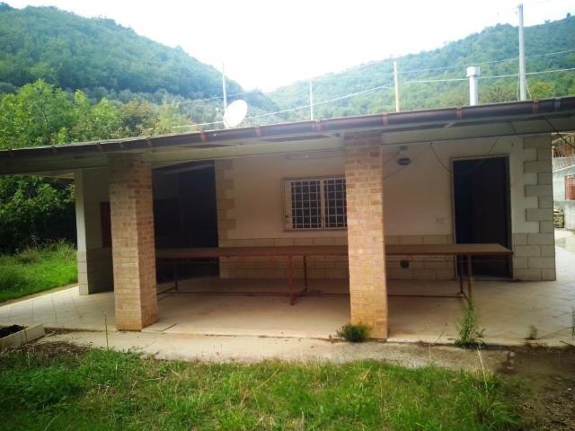 Vendesi casa indipendente a Fisciano, Gaiano