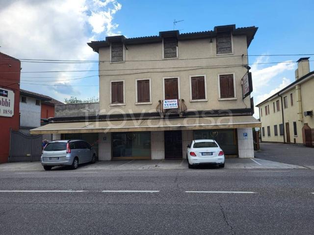 Vendesi casa indipendente a Olmo, Creazzo