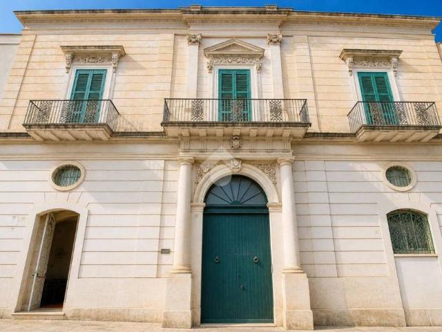 Vendesi casa indipendente a Ostuni