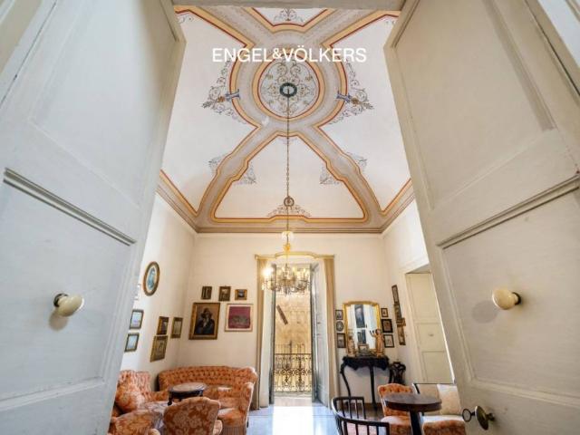 Vendesi casa indipendente a Lecce, Centro Storico