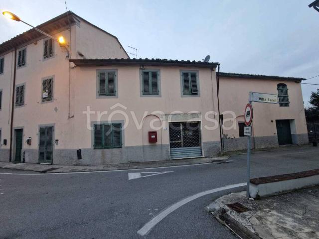 Vendesi casa indipendente a Lucca via Pasquinetti, San Marco Acquacalda
