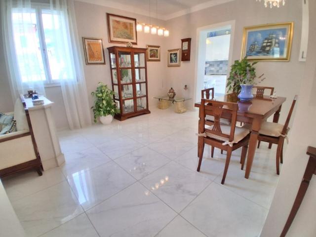 Vendesi casa indipendente a Lucca via Sarzanese, Maggiano