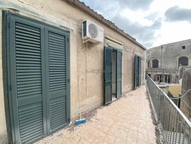 Vendesi casa indipendente a Modica Alta, Modica