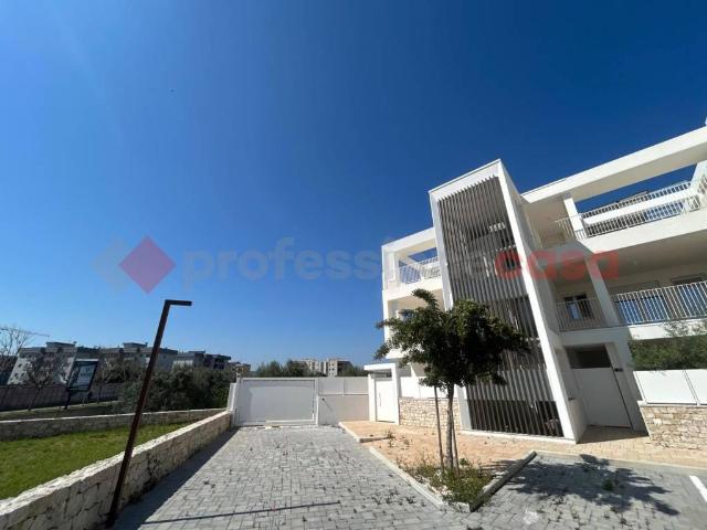 Vendesi casa indipendente a Monopoli via pesce