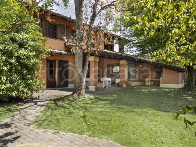 Vendesi casa indipendente a Monte San Pietro via Irma Bandiera