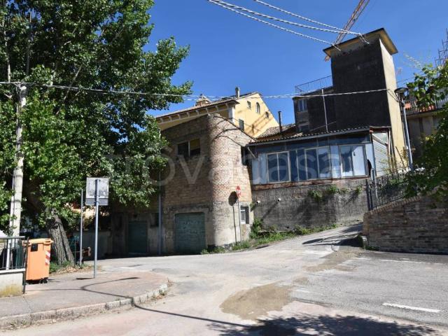Vendesi casa indipendente a Monteprandone via Mattatoio, 51