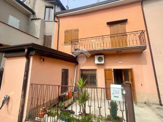 Vendesi casa indipendente a Montichiari via a. Mazzoldi, 76