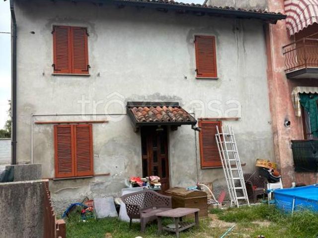 Vendesi casa indipendente a Maleo via Borgo Nuovo, 34